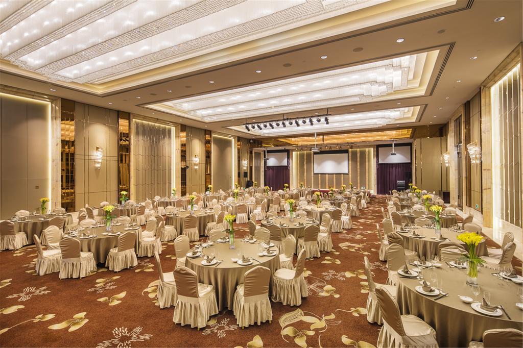 Royal Century Hotel Shanghái Exterior foto